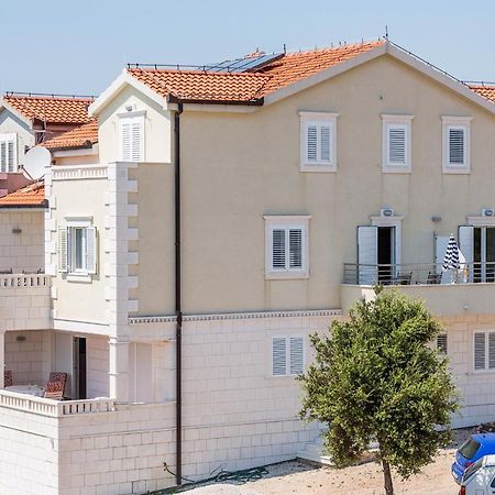 Apartments And Rooms With Parking Space Rogoznica - 10339 Buitenkant foto