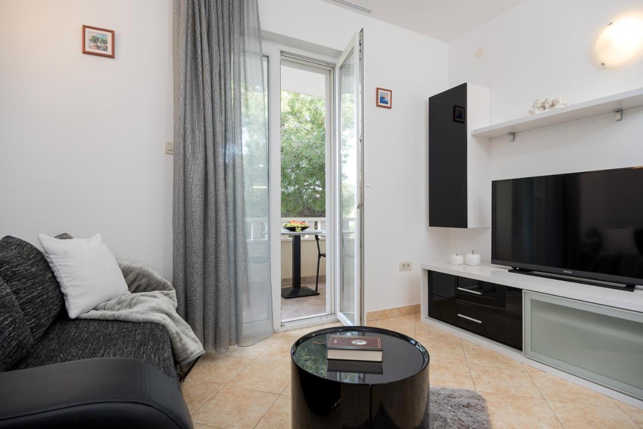 Apartments And Rooms With Parking Space Rogoznica - 10339 Buitenkant foto