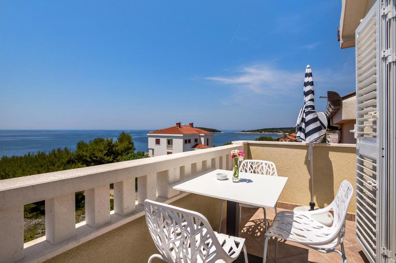 Apartments And Rooms With Parking Space Rogoznica - 10339 Buitenkant foto
