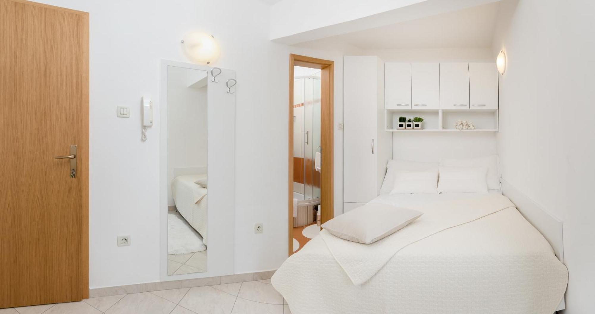 Apartments And Rooms With Parking Space Rogoznica - 10339 Kamer foto